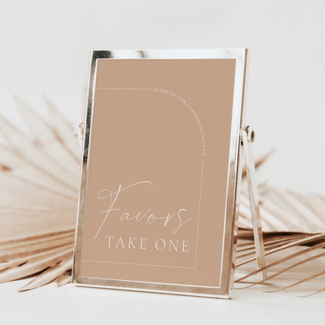 Invitación Modern Arch Tan Calligraphy Favors Wedding Sign (Subido por el creador)