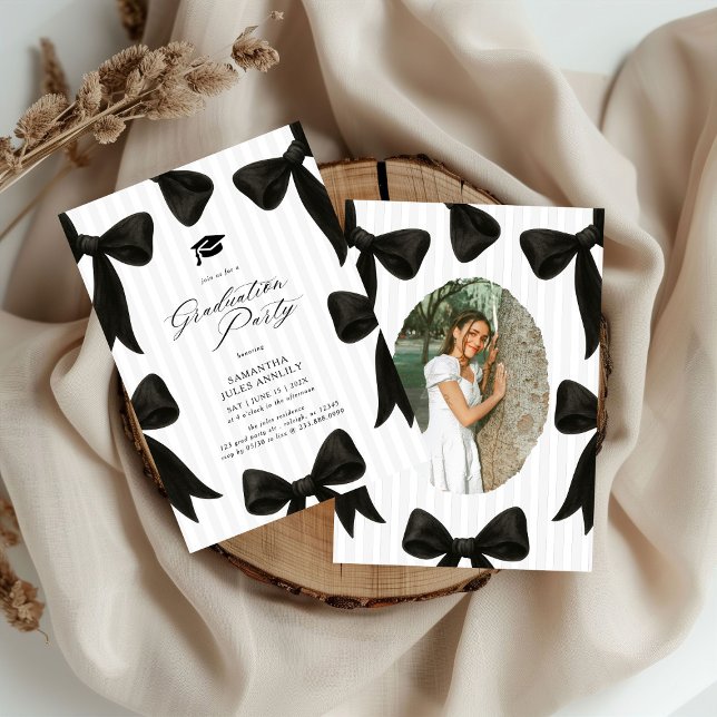 Invitación Modern Black Bow Stripes Photo Graduation Party  (Subido por el creador)
