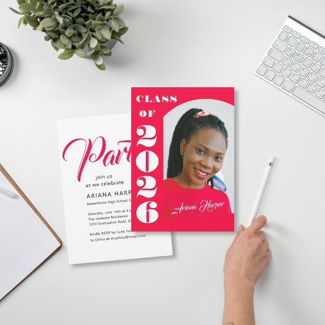 Invitación Modern Bold Script Pink Graduation Party (Subido por el creador)