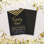 Invitación Modern Faux Gold Chevron 21st Birthday Fiesta<br><div class="desc">Invitación moderna del 21º cumpleaños con un elegante chevron geométrico y la palabra "Veintiuno" en oro falso contra un fondo negro. La tarjeta incluye un patrón de correspondencias en la parte posterior. Consulte los elementos coincidentes aquí http://www.zazzle.com/collections/modern_faux_gold_chevron_celebration_collection-119531050277382712?rf=238364477188679314 Personalícelo reemplazando el texto del marcador de posición para agregar su información. Para...</div>