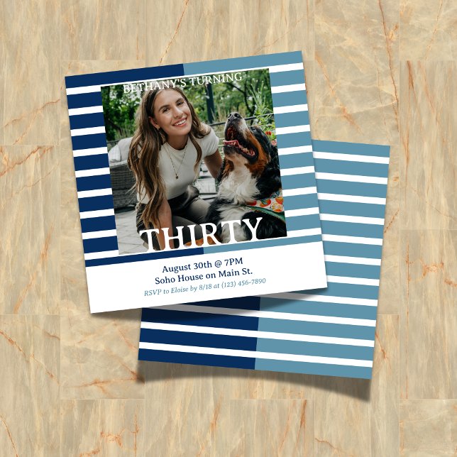 Invitación Modern Minimalist Striped 30th Birthday Square (Celebrate the beginning of a new decade with this Modern Minimalist Striped 30th Birthday Invite!)