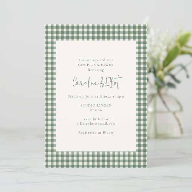 Invitación Modern Sage Green Gingham Plaid Couples Shower (Anverso de pie)