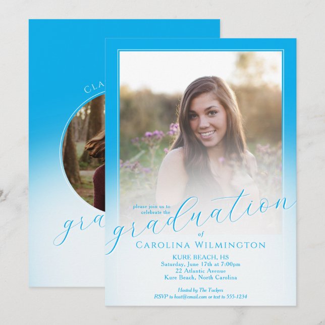 Invitación Modern Script Sky Blue Ombre Photo Graduation (Anverso / Reverso)