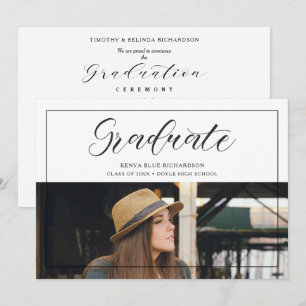 Invitación Modern Typography Script Photo Graduate Graduation