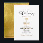 Invitación Moderna 50 y fabulosa Fiesta de cumpleaños de Cham<br><div class="desc">Black and Gold 50 y fabulosa invitación a la fiesta de cumpleaños. Moderno. Champán. Oro y espalda negra. Glam.</div>