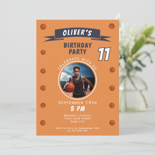 Invitación Moderna Ball Ball Sports Birday Photo (Anverso de pie)