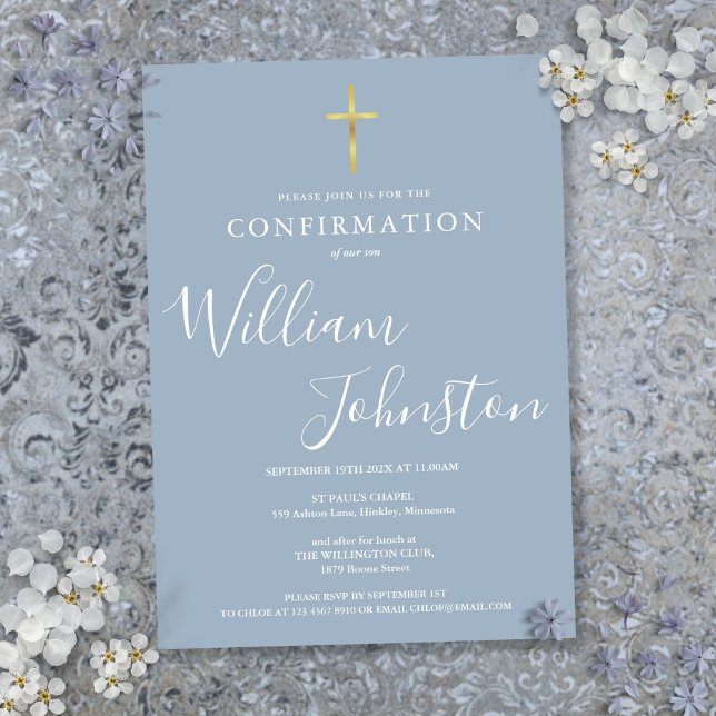 Invitación Moderna confirmación elegante cruz dorada azul tur (Modern Elegant Gold Cross Dusty Blue Confirmation Invitation)