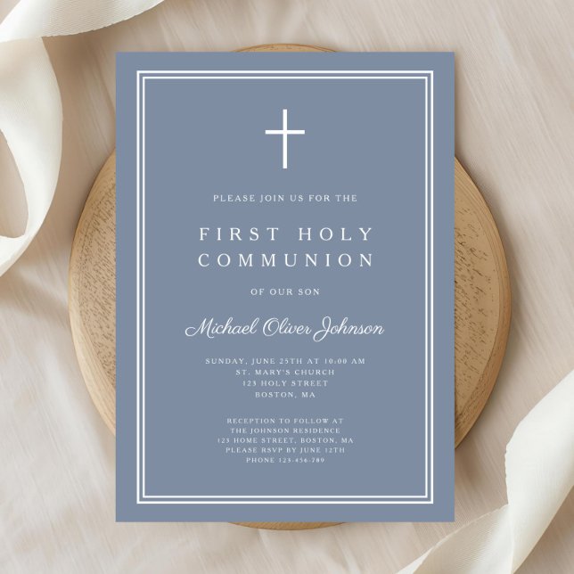 Invitación Moderna Cruz Azul Dusty Primera Comunión Sagrada (Modern Dusty Blue Cross Boy First Holy Communion Invitation)