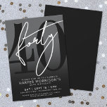 Invitación moderna de cumpleaños número 40 de colo<br><div class="desc">Celebra cuarenta años con estilo con esta invitación de cumpleaños número 40 con gradiente moderno de gris a negro. El diseño presenta un gran "40" negro en la mayor parte de la tarjeta, con un "Cuarenta" blanco en estilo de letra manuscrita superpuesto para un aspecto audaz y contemporáneo. Los detalles...</div>