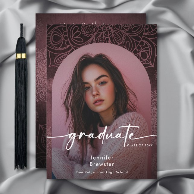 Invitación moderna de graduación de Mandala rosa-F (Subido por el creador)