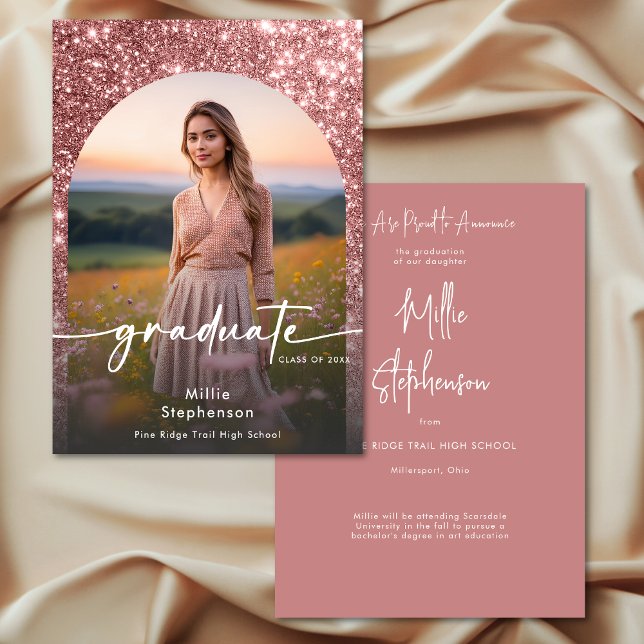 Invitación moderna de graduación de Purpurina rosa (Modern Photo Pink Glitter Graduation Announcement)