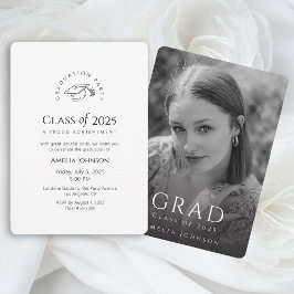 Invitación moderna de graduación en blanco y negro