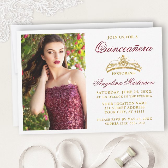 Invitación Moderna elegancia Borgoña Crown Quinceanera (Customize to change text size, style, color or to add text or more photos to back of card.)