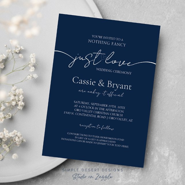Invitación Moderna elegancia sólo amor Boda de guión azul (Simple Elegant Navy Blue Wedding Invitations Nothing Fancy Just Love Wedding Theme)