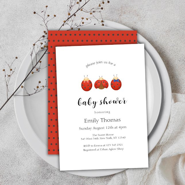 Invitación Moderna familia Minimalista Ladybug Baby Shower (Modern Minimalist Ladybug Family Baby Shower Invitation)