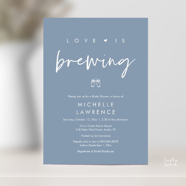 Invitación Moderna Fiesta de Cerveza Romántica Cuta Ducha Bri (Beer Party Bridal Shower, Love is brewing Invitation card modern romance dusty blue)