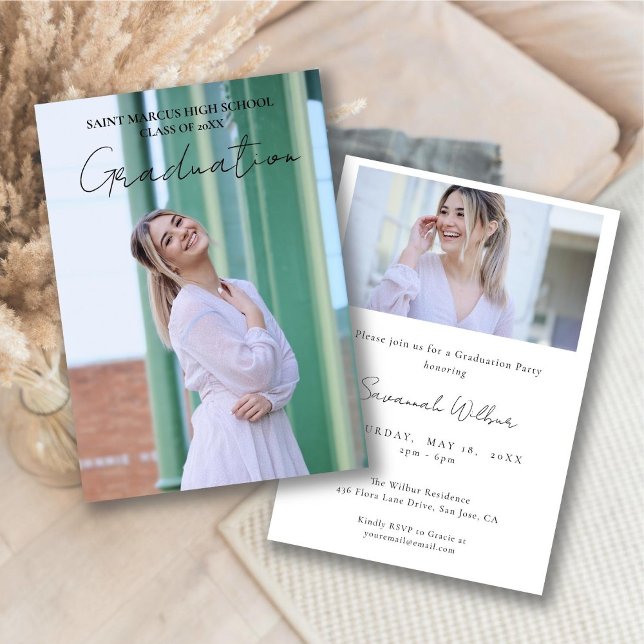 Invitación Moderna fiesta de graduación de guiones simples mí (Modern Minimal Simple Script Graduation Party Invitation - Front and Back)