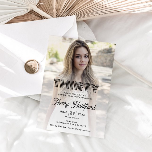 Invitación Moderna foto retro 30.º Fiesta de cumpleaños (Subido por el creador)