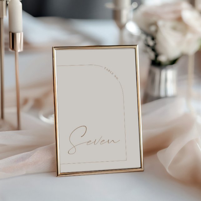 Invitación Moderna Mesa De Arco Mínimo Boho Siete Número De T (Modern Boho Minimal Arch Table Seven Table Number)