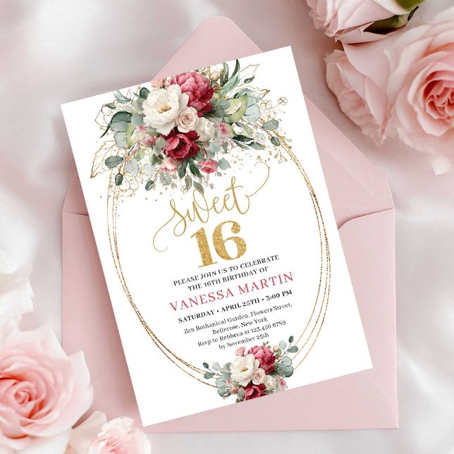 Invitación moderna roja borgoña con flores doradas (Modern Red Burgundy Gold Floral Sweet 16 Invitation)