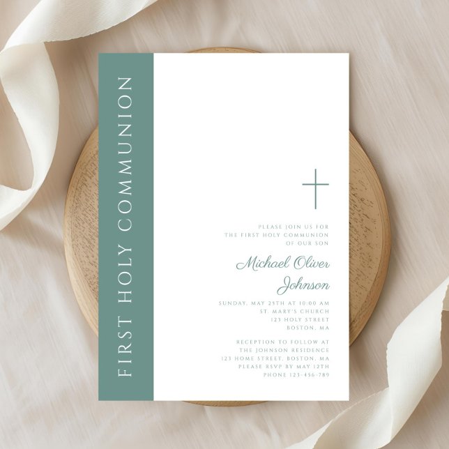 Invitación Moderna y elegante Cruz Verde Primera Comunión (Modern Elegant Green Cross Boy First Communion Invitation)