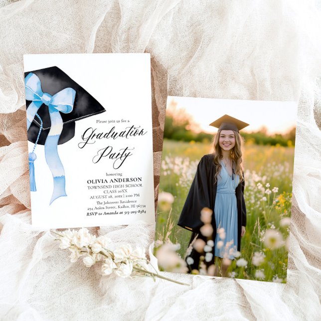 Invitación Moderna y elegante Graduación estilo Blue Bow (Watercolor Modern Elegant Trendy Stylish Blue Bow Graduation Invitation)
