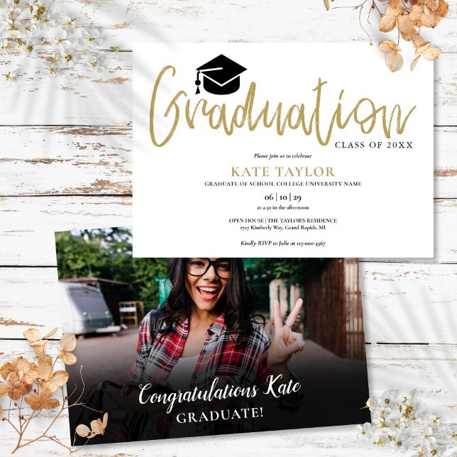 Invitación Moderna y sencilla foto de la fiesta de graduación (Modern Simple Gold Script Graduation Party Photo Invitation)
