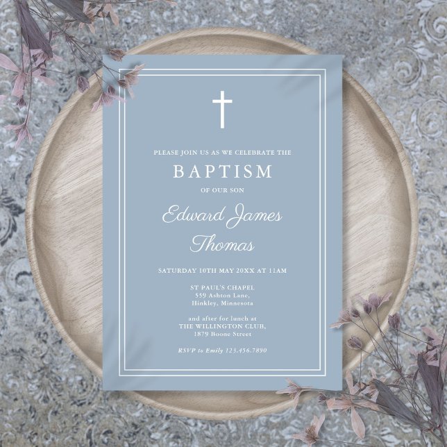 Invitación Moderno Baptismo azul turbio en la frontera (Modern Elegant Border Dusty Blue Baptism Invitation)