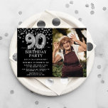 Invitación Moderno Black & Silver 90th Surprise Cumpleaños Ph<br><div class="desc">Moderna invitación de cumpleaños sorpresa en negro y plata para alguien que cumple 90 años. Con un fondo negro,  una fotografía del hombre/mujer de cumpleaños,  un falso purpurina de plata,  globos de cumpleaños 90 plateados y una elegante plantilla de cumpleaños que es fácil de personalizar.</div>