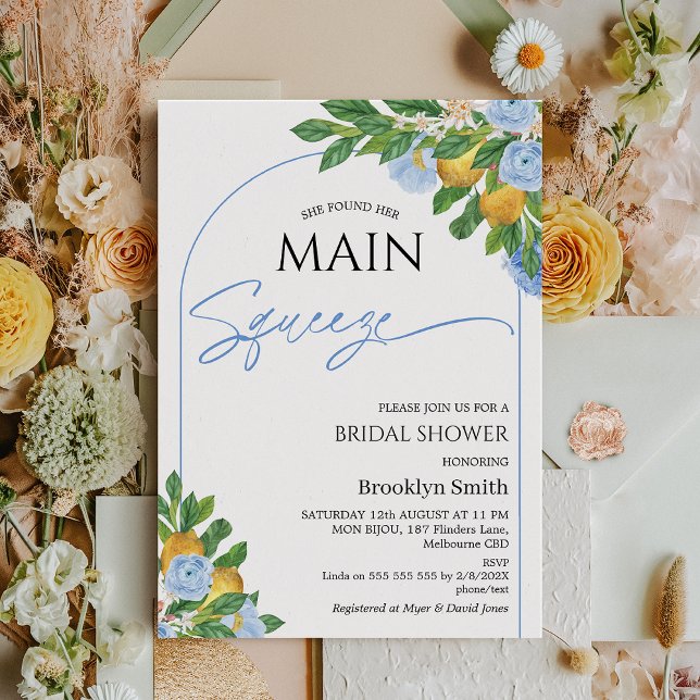 Invitación Moderno Blue Floral Arch Lemon Bridal Shower (Lemon Bridal Shower Invitation Template, Blue Floral Lemon Bridal Shower, She Found Her Main Squeeze)