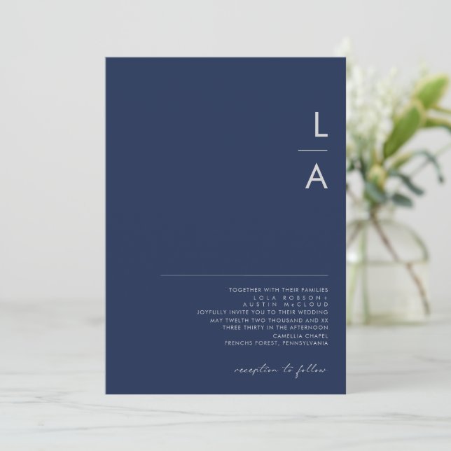 Invitación Moderno Boda de monograma mínimo de la marina azul (Anverso de pie)
