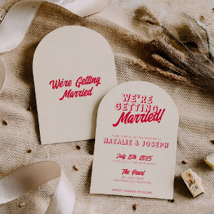 Invitación Moderno Colorido Retro Funky Negrita Arqueada Boda