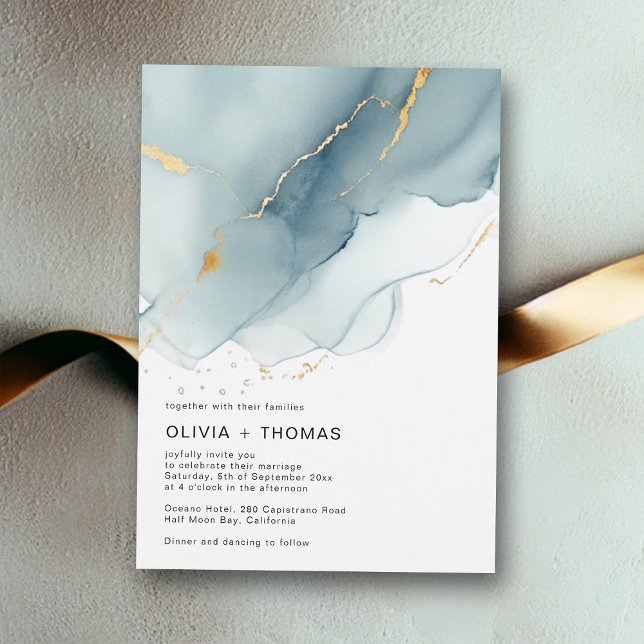 Invitación Moderno Dusty Blue Gold Ocean Waves Beach Wedding (dusty blue gold beach wedding invitation elegant bohemian modern romantic boho chic ocean waves)