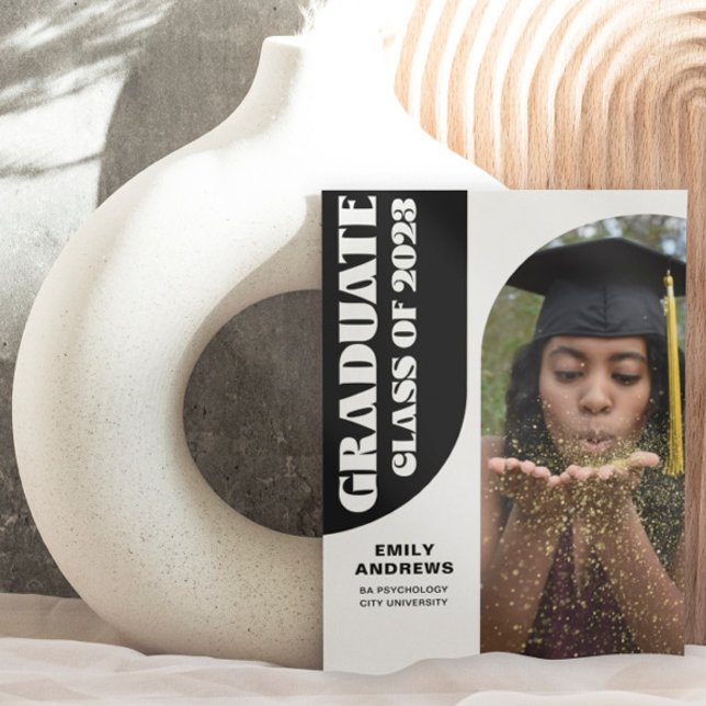 Invitación Moderno Graduado Arco Blanco y Fiesta de foto grad (Subido por el creador)