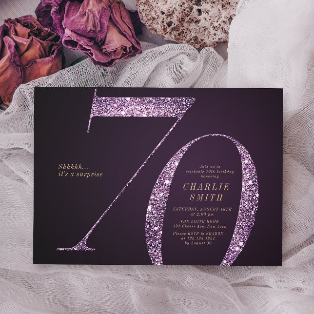 Invitación Moderno purpurina minimalista púrpura 70 años (Modern minimalist purple glitter 70th birthday invitation)