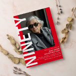 Invitación Moderno Red NINETY Foto 90th Birthday Party<br><div class="desc">Presentamos nuestras encantadoras Invitaciones de Cumpleaños adaptadas específicamente para adultos mayores. Celebra los hitos de la vida con elegancia y estilo. Nuestras invitaciones ostentan un diseño atemporal, perfecto para honrar momentos de cariño. Con fuentes grandes y fáciles de leer y diseños clásicos, estas invitaciones aseguran que todos los adultos mayores...</div>