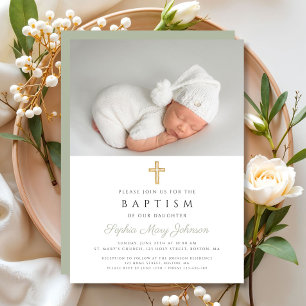 Invitación Moderno Sage Green Religious Cross Photo Baptism