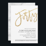 Invitación MODERNO SCRIPT purpurina de oro de 40 años fiesta<br><div class="desc">por kat massard >> https://linktr.ee/simplysweetpaperie <<< Un diseño de invitación con letras a mano y a la moda para su CUMPLEAÑOS 40 - Tengo la mayoría de las edades disponibles en la tienda TIP: 1. Para cambiar/mover gráficos y fuentes y añadir más texto, pulse el botón "personalizar". - - -...</div>