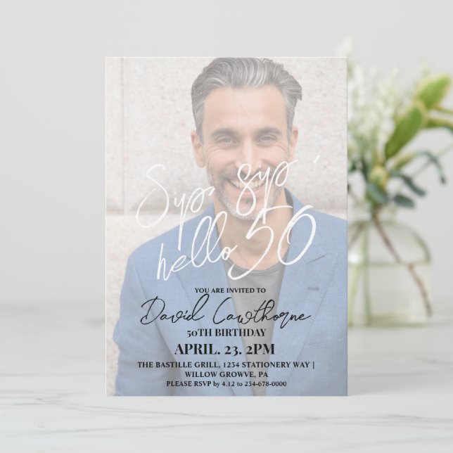 Invitación Moderno y elegante 50° cumpleaños de fotos (Anverso de pie)
