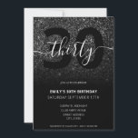 Invitación Moderno y elegante Purpurina negro 30 cumpleaños<br><div class="desc">Elegante Purpurina Negro Moderno Invitación de cumpleaños número 30. Minimalista diseño de plantilla de invitación para 30 años con elegante letra de guión con letras a mano de caligrafía.</div>