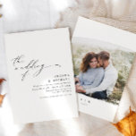 Invitación Moderno y simple Boda de fotografía elegante<br><div class="desc">Esta elegante y moderna invitación a la boda fotográfica muestra su foto en la parte posterior y un elegante guión antiguo en la parte delantera. Es único y elegante.</div>
