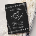 Invitación Moderno y simple fiesta de cumpleaños negro elegan<br><div class="desc">Sencillo y elegante con un toque contemporáneo, este Birthday Party Invitation incluye líneas en ángulo blanco enmarcando tu texto con un fondo negro de moda. El texto de "estás invitado" con un bonito guión florece intencionalmente para que tus invitados se sientan especiales. Edite los detalles del fiesta con sus especificaciones....</div>