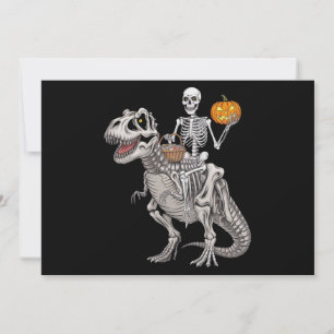 Invitación Momia de esqueleto montando dinosaurio T rex Hallo