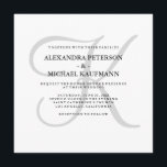 Invitación Monograma clásico moderno en Boda gris<br><div class="desc">Estas elegantes invitaciones nupciales muestran su monograma en un texto grande y moderno de color gris suave sobre un fondo blanco. Un estilo sencillo y elegante para su boda moderno.</div>
