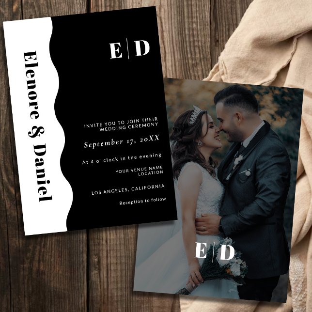 Invitación Monograma de onda lateral Boda de fotos en blanco  (Side Wave Monogram Black & White Photo Wedding Invitation)