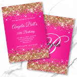 Invitación Monograma de Purpurina dorado de color rosa cálido<br><div class="desc">Una elegante invitación de 50 años monogramada. Puede personalizar el texto para otra celebración de cumpleaños de un hito. El arte digital presenta un purpurina de oro fino y brillante con chispas extra frente a una imagen oscura rosa intenso y brillante. El lujoso monograma de caligrafía en blanco y negro...</div>