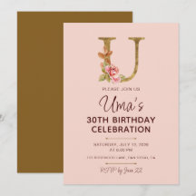 Monograma dorado de letra U con rosas rosadas