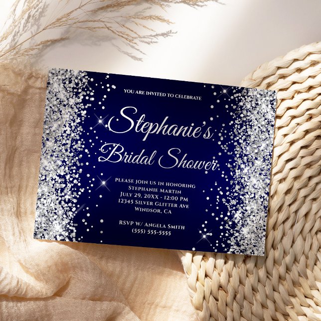 Invitación Monograma Elegante con Gradiente Azul Marino y Bri (Modern navy and faux silver glitter Bridal Shower invite.)