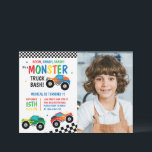 Invitación Monster Truck Bash Colorful Groovy Kids Cumpleaños<br><div class="desc">BOOM,  SMASH,  CRASH,  ¡ES UNA BASURA DE MONSTRUO! CAMIONES COLORIDAS ROJAS VERDES Y BLANCAS CON INVITACIÓN DE CUMPLEAÑOS DE CUMPLEAÑOS DE CUMPLEAÑOS CON ESTILO RETRO DE PATRÓN VERDE Y BLANCO</div>