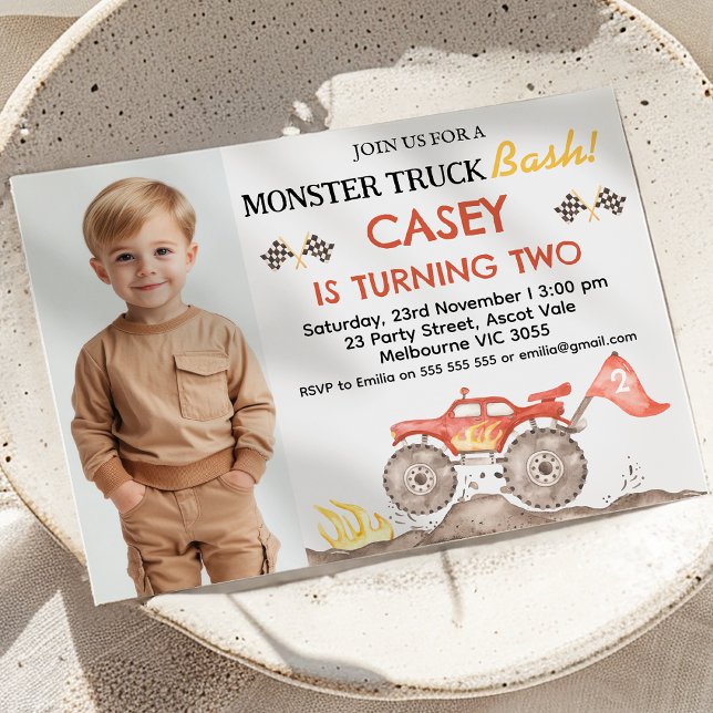 Invitación Monstruo fotográfico rojo moderno Camión Bash Cump (Monster Truck Bash Birthday Invitation With Photo, Boys Red Monster Truck Birthday Invite Any Age)